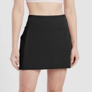 Athleta Women’s Black ‘Action Skort’  14.5” With Pockets Size Medium